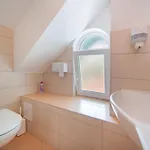 بيت ضيافة Hetenyi Apartmanhaz Es Birtok 4*