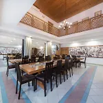 Hetenyi Apartmanhaz Es Birtok