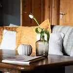 بيت ضيافة Hetenyi Apartmanhaz Es Birtok