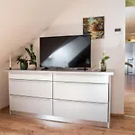Hetenyi Apartmanhaz Es Birtok بيت ضيافة Mecseknádasd