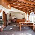 بيت ضيافة Hetenyi Apartmanhaz Es Birtok