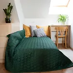 بيت ضيافة Hetenyi Apartmanhaz Es Birtok 4*