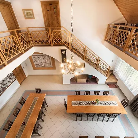 Penzion Hetenyi Apartmanhaz Es Birtok