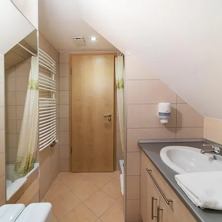 Hetenyi Apartmanhaz Es Birtok Mecseknádasd