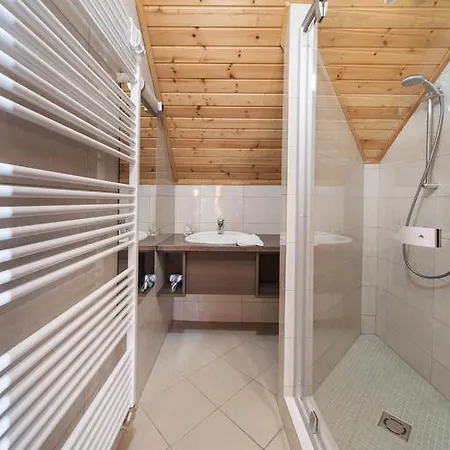 Hetenyi Apartmanhaz Es Birtok Mecseknádasd