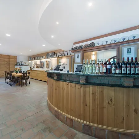 Gasthof Hetenyi Apartmanhaz Es Birtok