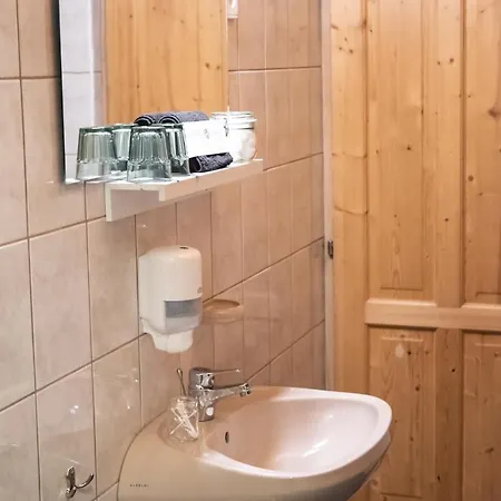 Penzion Hetenyi Apartmanhaz Es Birtok