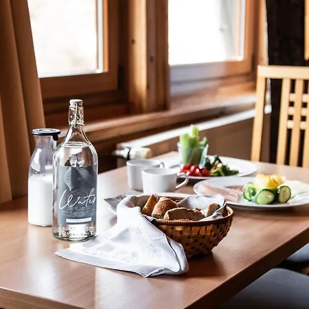 Hetenyi Apartmanhaz Es Birtok Gasthof 4*