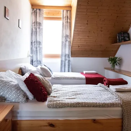 Gasthof Hetenyi Apartmanhaz Es Birtok
