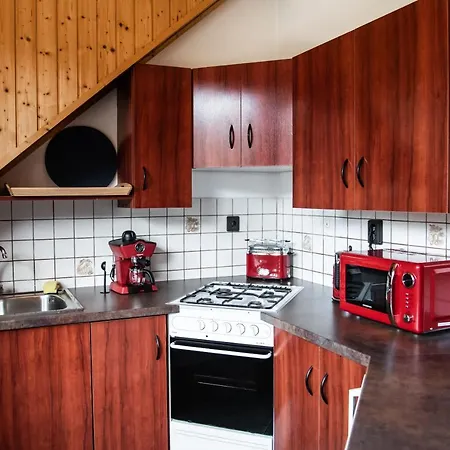 Hetenyi Apartmanhaz Es Birtok Gasthof