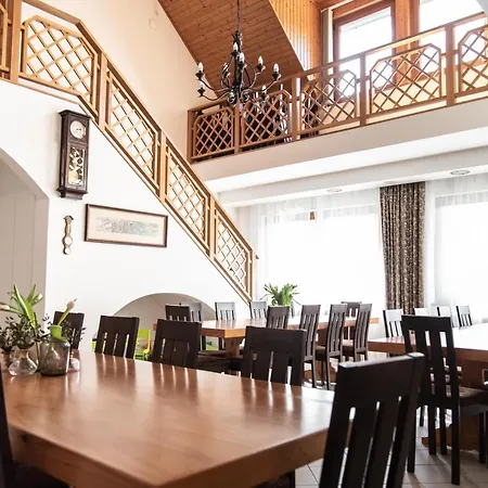 Hetenyi Apartmanhaz Es Birtok Penzion Mecseknádasd