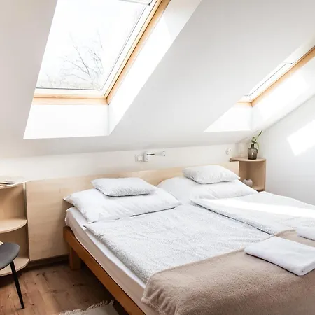 Hetenyi Apartmanhaz Es Birtok Penzion 4*