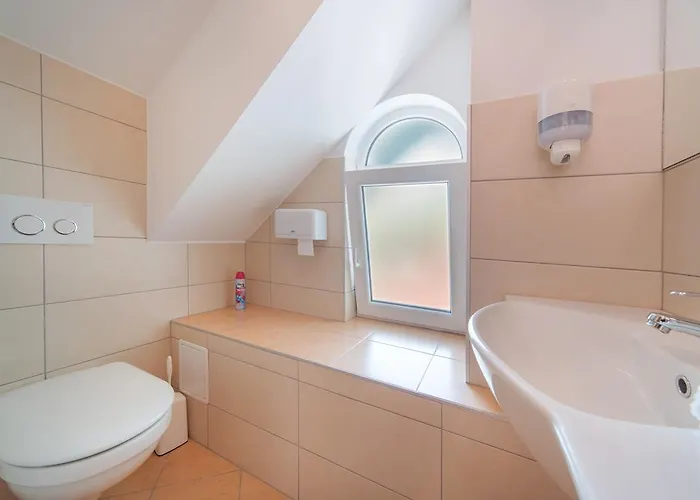 Penzion Hetenyi Apartmanhaz Es Birtok 4*