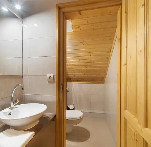 Penzion Hetenyi Apartmanhaz Es Birtok