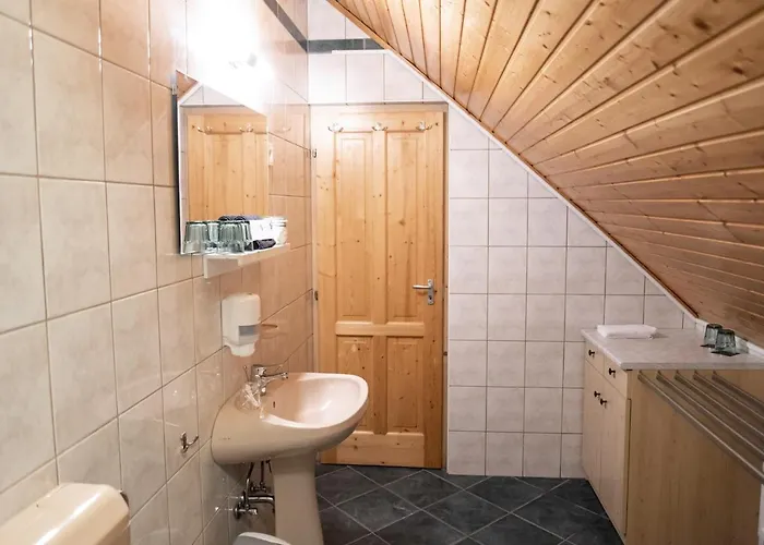 Hetenyi Apartmanhaz Es Birtok Penzion 4*