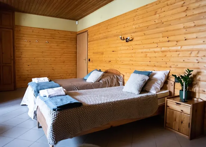 Hetenyi Apartmanhaz Es Birtok