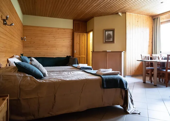 Hetenyi Apartmanhaz Es Birtok 4*